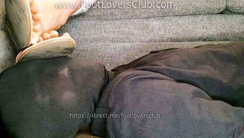 Dirty Latina Milf Feet In Flip Flops Dirty Soles Foot Rest Trample Shoe Play Sandal Dangle Soles Joi Face Trample