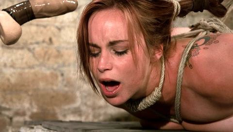 Bella Rossi in Hot Bella Double Teamed And Made To Slurp Her Own Squirt - HogTied