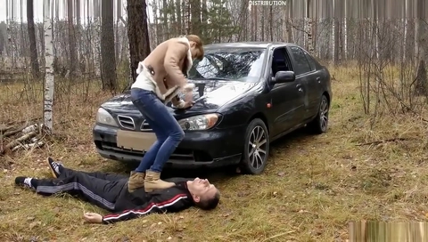 OUTDOOR UNDER SHOE TRAMPLING