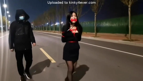 Chinese Girls Throw Trash Anywhere And Tie Up