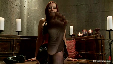 Maitresse Madeline's Pov Foot Fetish Teaser Bonus - Kink