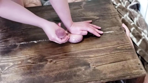 amateur girlfriend gives ballbusting handjob with cumshot. Squeezed grapes