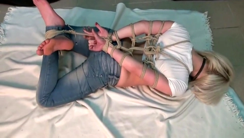 ALEXIS+THE+GORGEOUS+BABYSITTER+NEXT+DOOR+TIED TIGHT