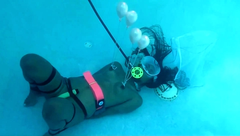 Pool Selfbondage
