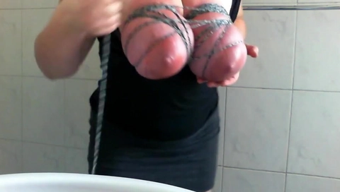 Titten bondage 7
