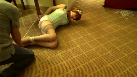 Hannah floor tied