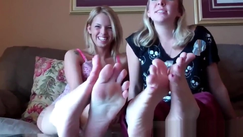 Cherry's roommates sucking her toes