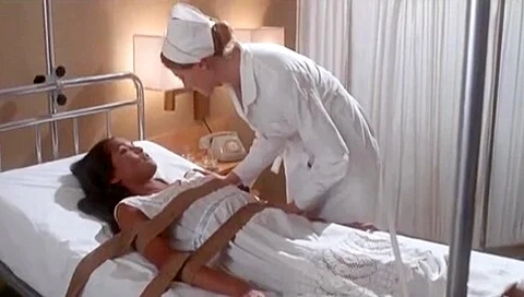 Girl Can Subdue The Nurse To Escape